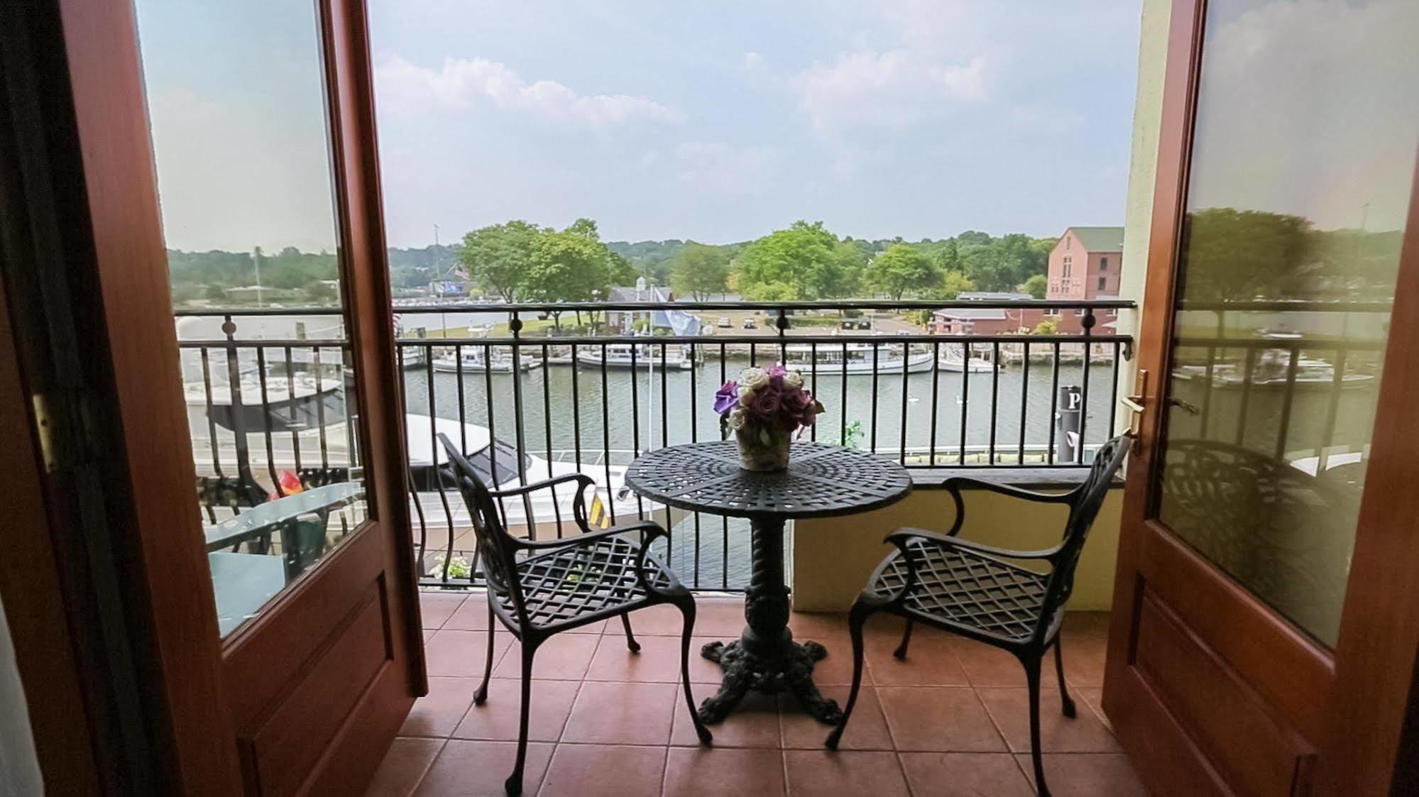 Delamar Greenwich Harbor Exterior foto